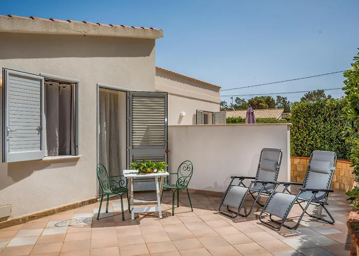 Spada Con Ampi Spazi Esterni Villa San Vito Lo Capo