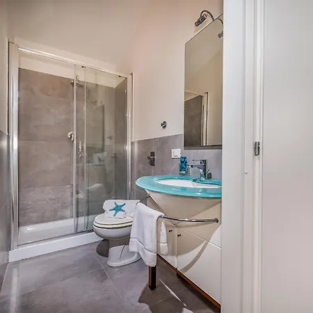 Spada Con Ampi Spazi Esterni