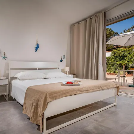 Spada Con Ampi Spazi Esterni Villa San Vito Lo Capo